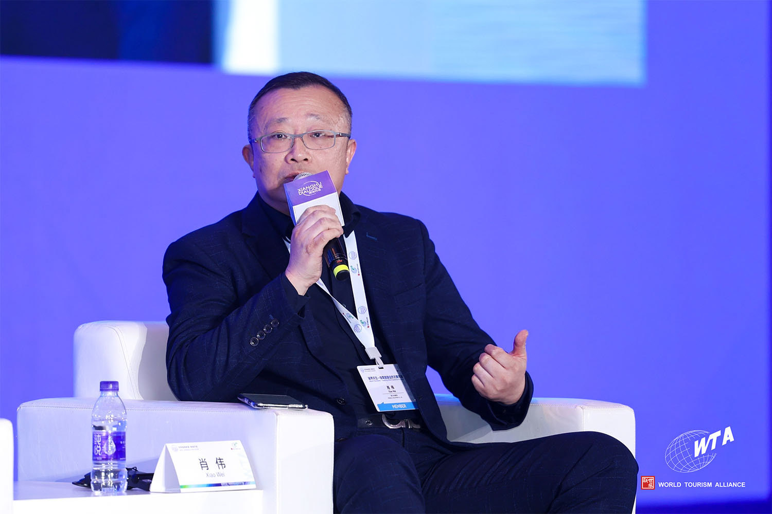 长龙航空商务总监 肖伟