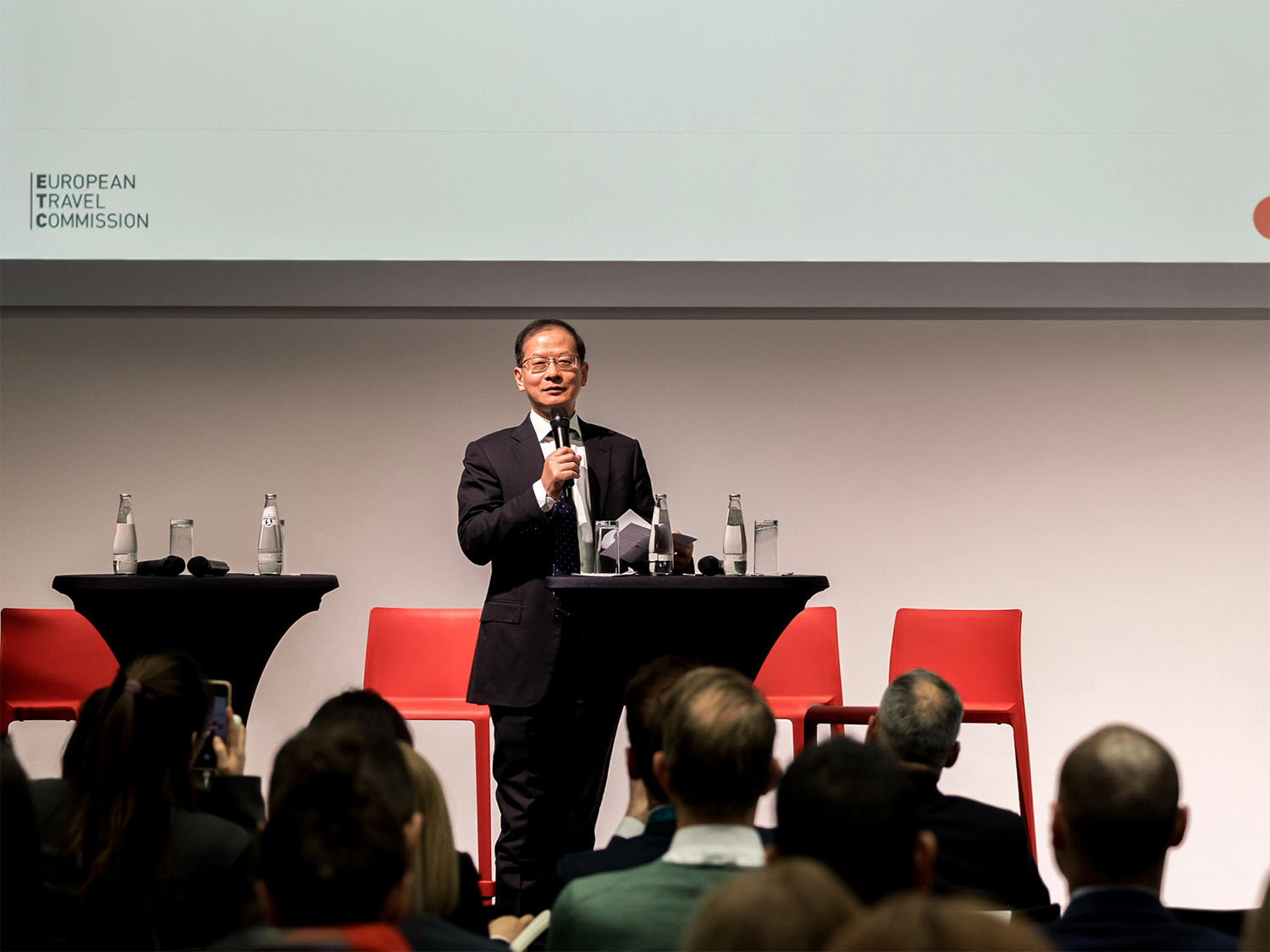 世界旅游联盟参加2026柏林国际旅游交易会郑浩在“连接中国与欧洲的无缝旅行体验”高级别会议致辞